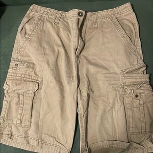 Tan Cargo Shorts with Relaxed Fit and Knee-Length Design